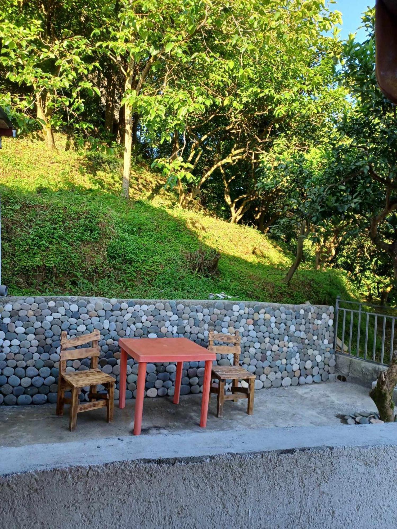 Affittacamere Shamil House Makhinjauri Esterno foto