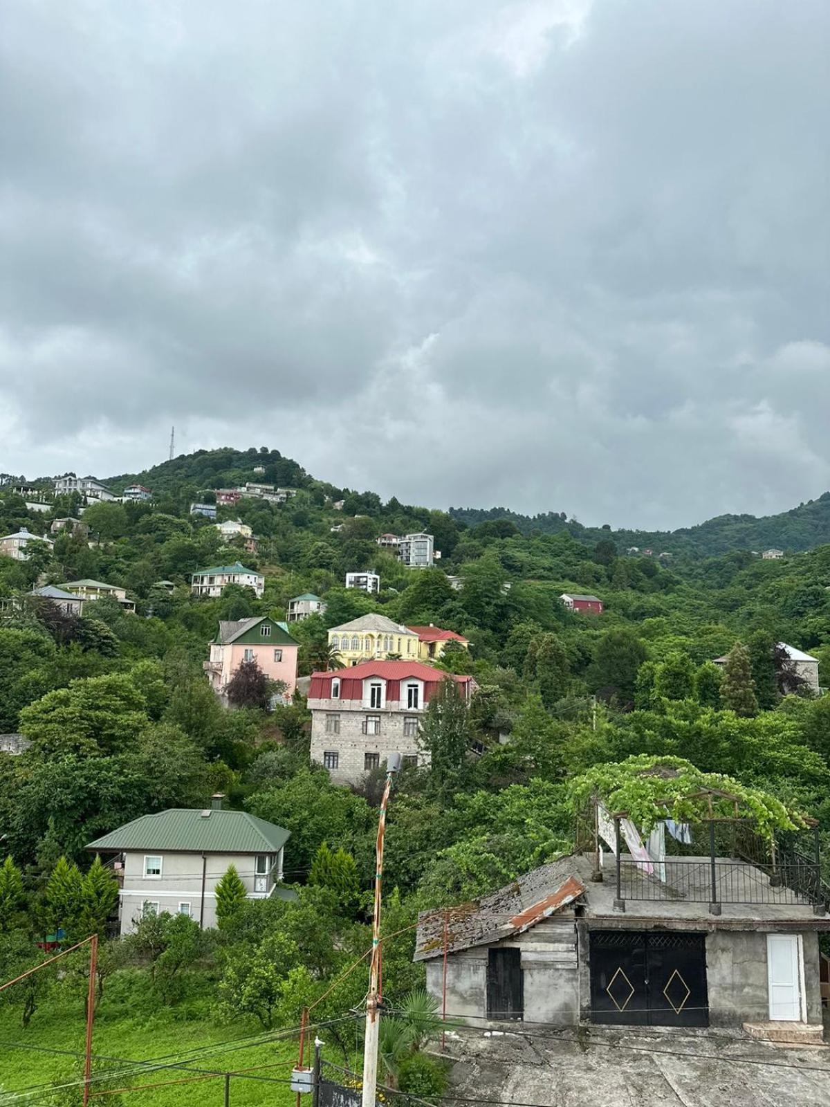 Affittacamere Shamil House Makhinjauri Esterno foto