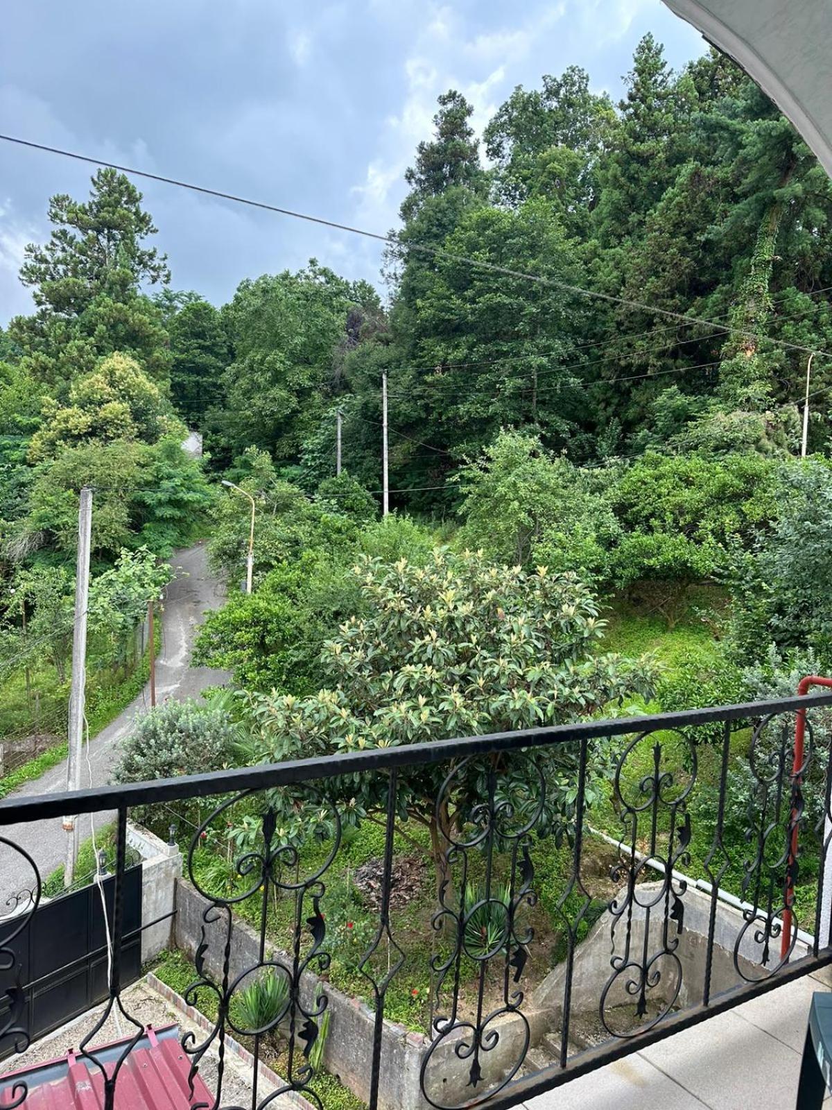 Affittacamere Shamil House Makhinjauri Esterno foto