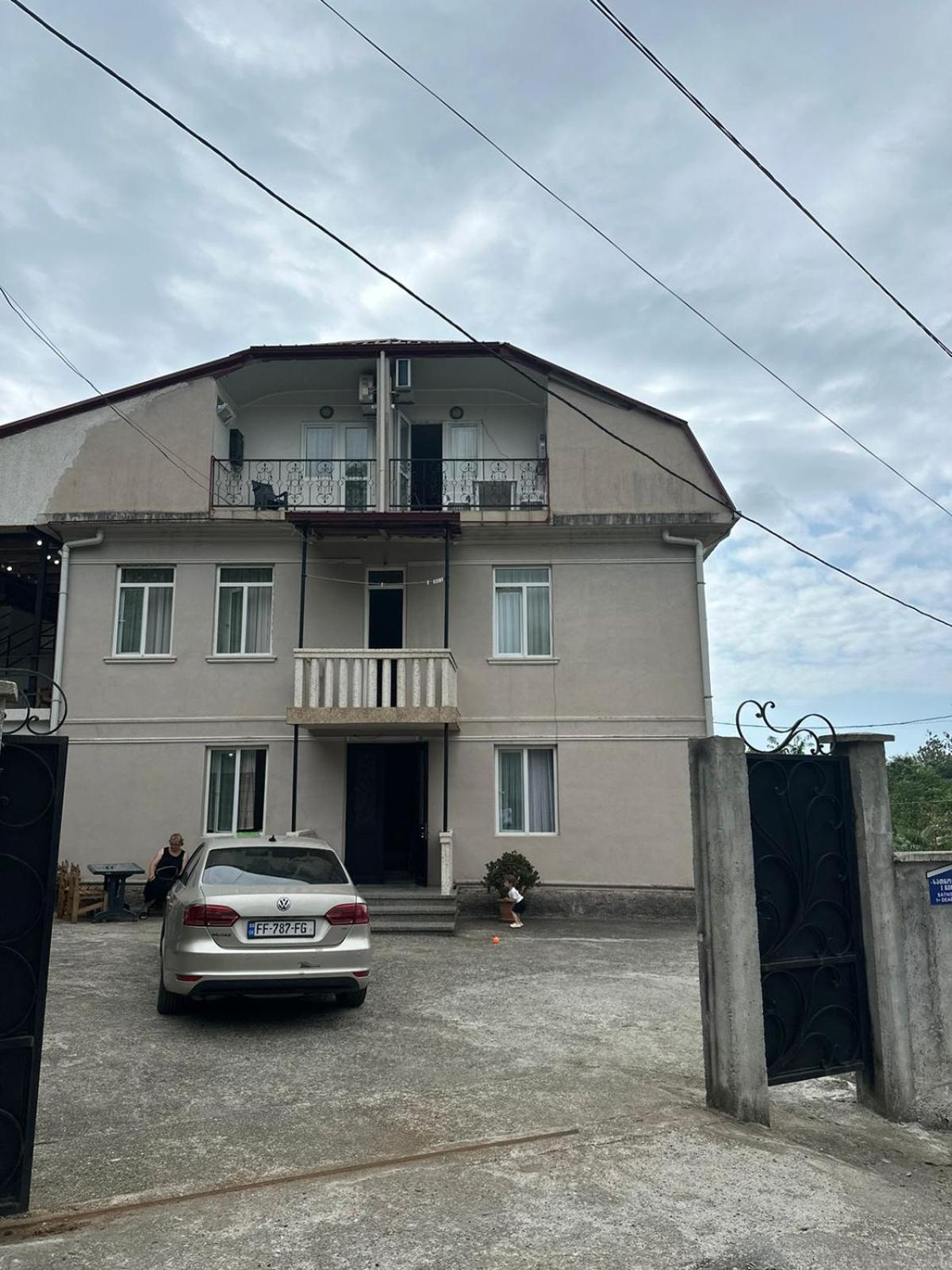 Affittacamere Shamil House Makhinjauri Esterno foto