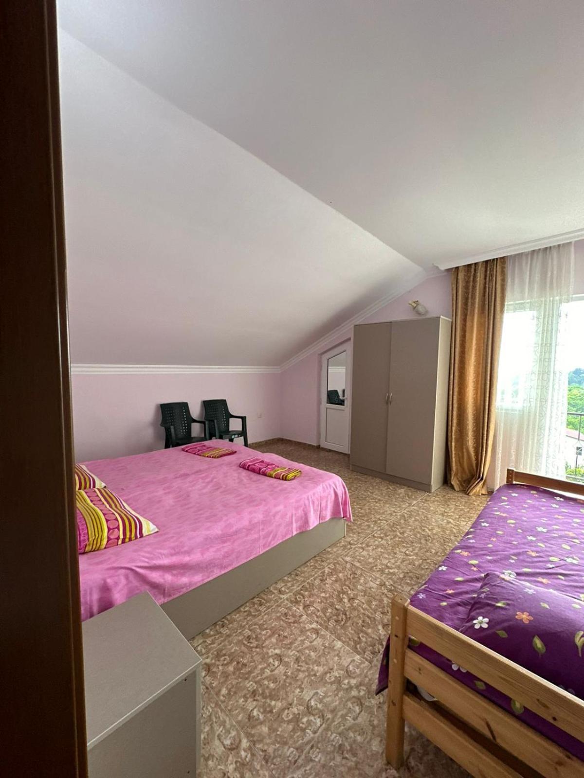 Affittacamere Shamil House Makhinjauri Esterno foto