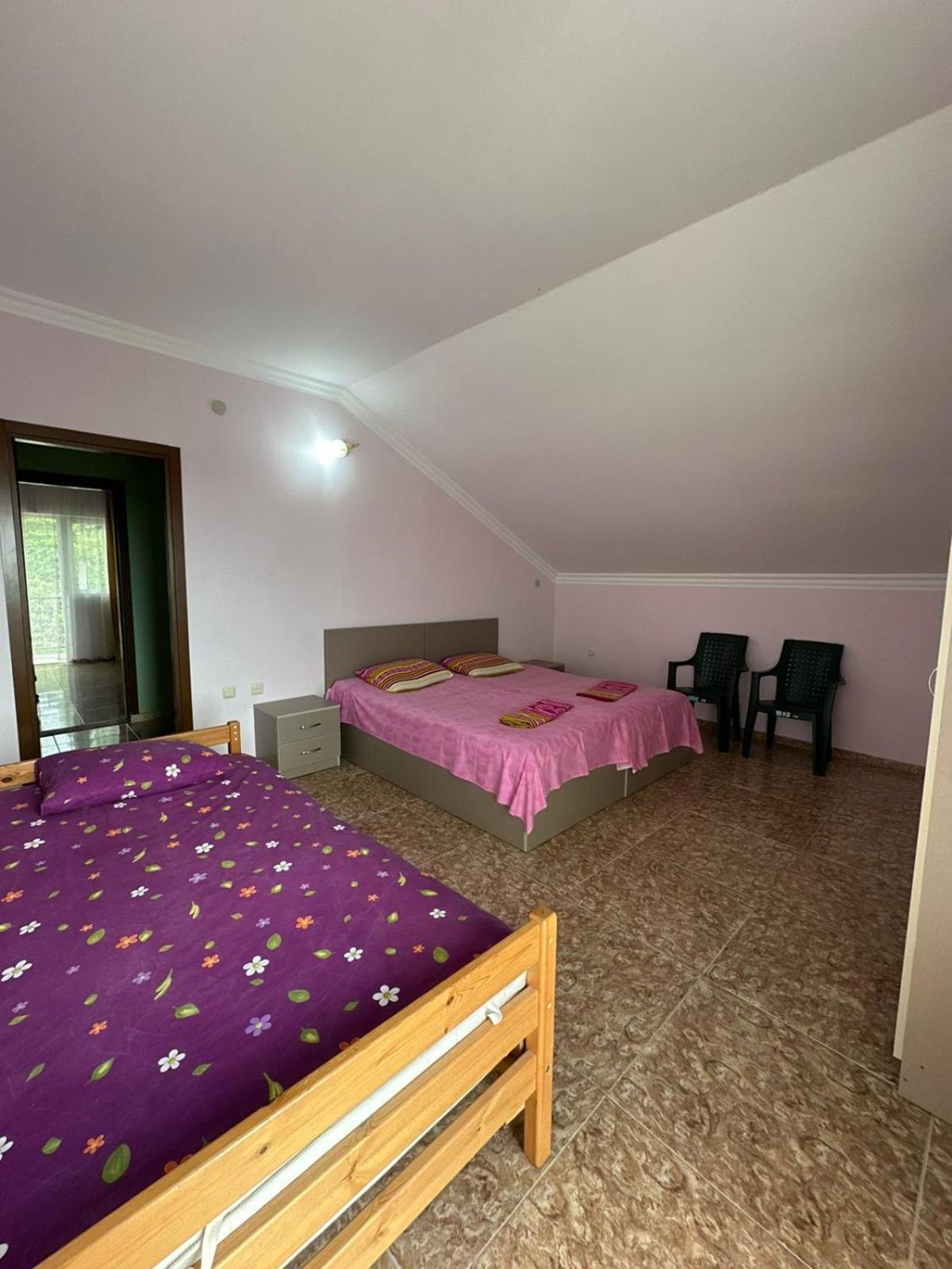 Affittacamere Shamil House Makhinjauri Esterno foto
