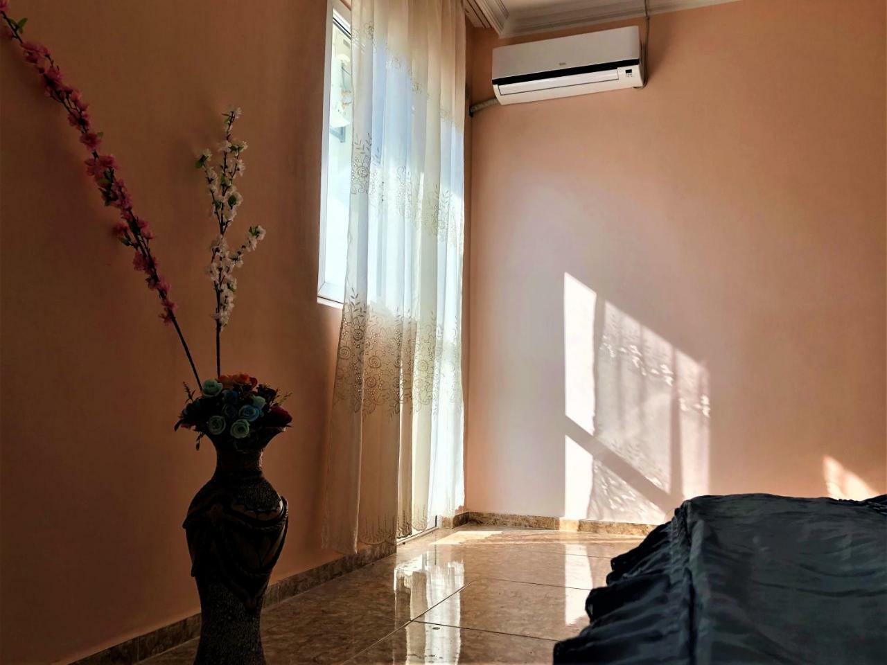 Affittacamere Shamil House Makhinjauri Esterno foto