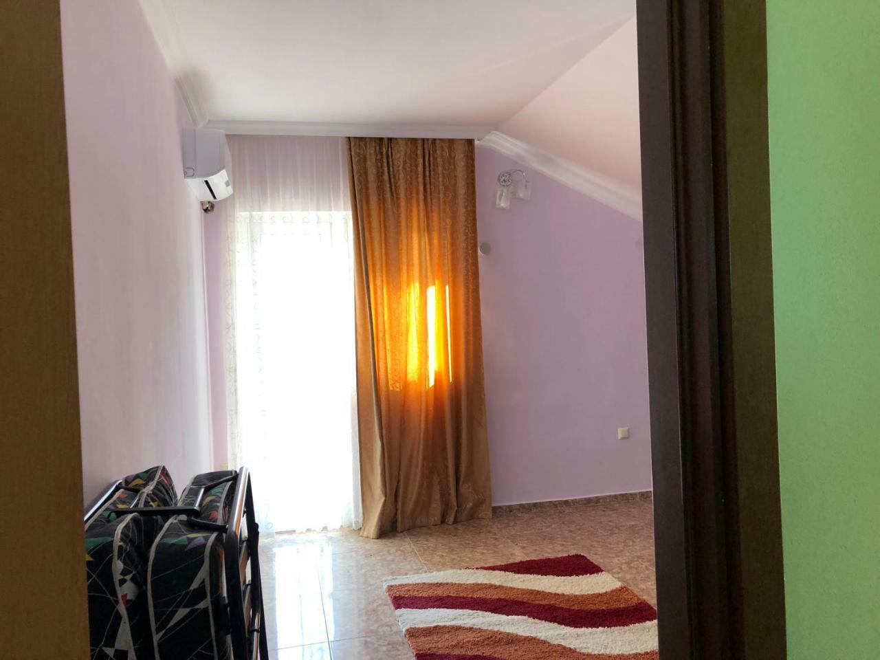 Affittacamere Shamil House Makhinjauri Esterno foto